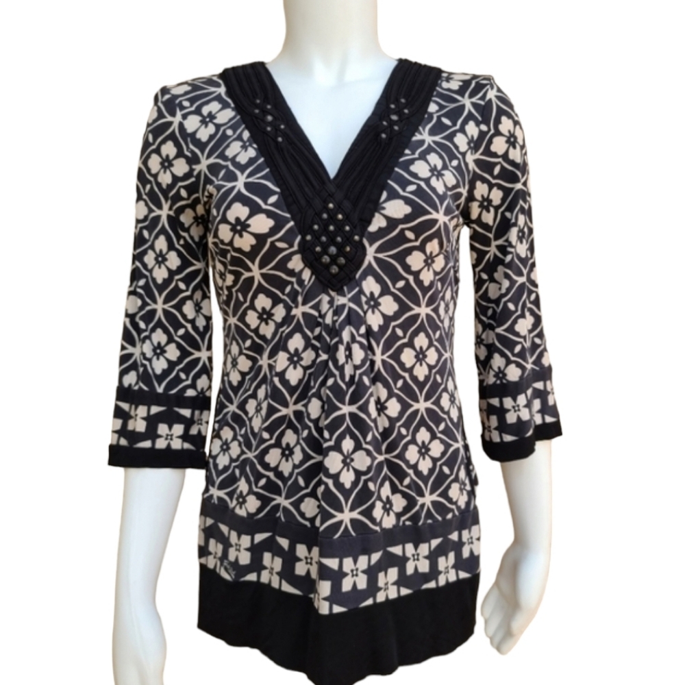 HALE BOB Studded Silk Blouse S Monogram 3/4 Sleeve No Wrinkle Travel Top - Picture 10 of 16